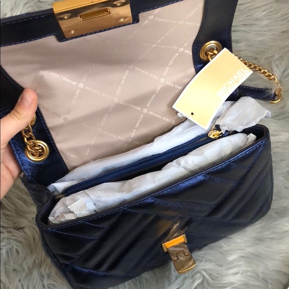 Michael Kors Vivianne Blue Leather Shoulder Bag - Picture 3 of 8